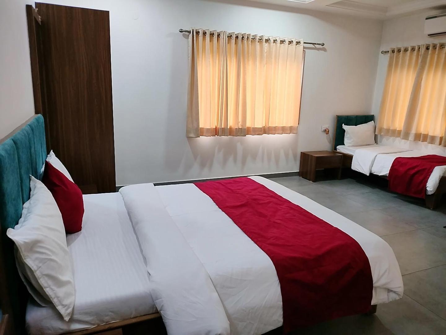 Golden Resort Igatpuri Exterior photo